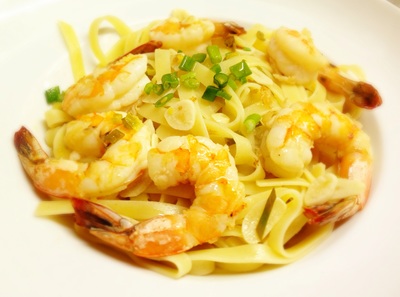 linguini with 5 wild shrimp, garlic and scallions